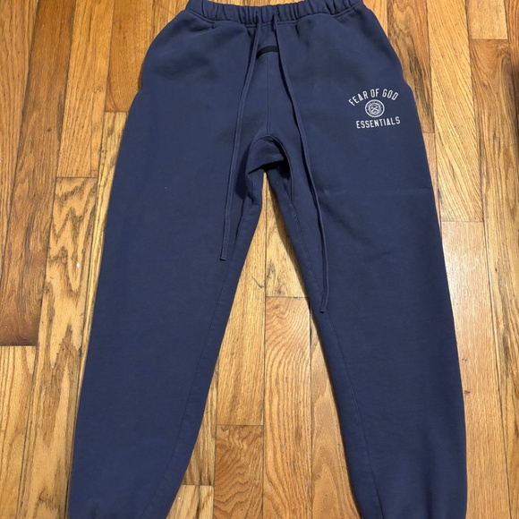 Marine Blue Fear Of God Essentials cuffed sweatpants - Picture 13 of 13